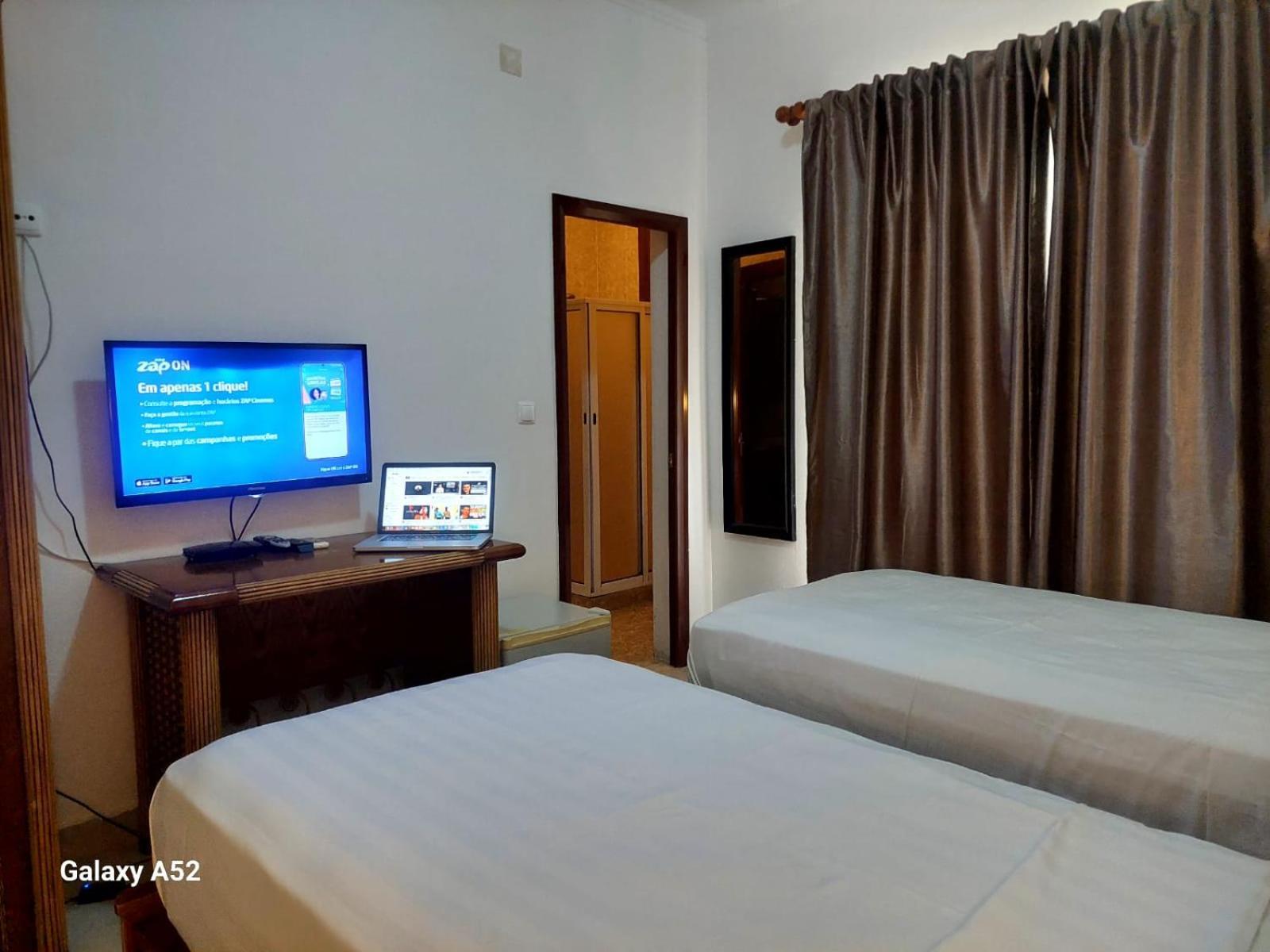 Hotel Residencial Ramire-Tour Benguela Esterno foto